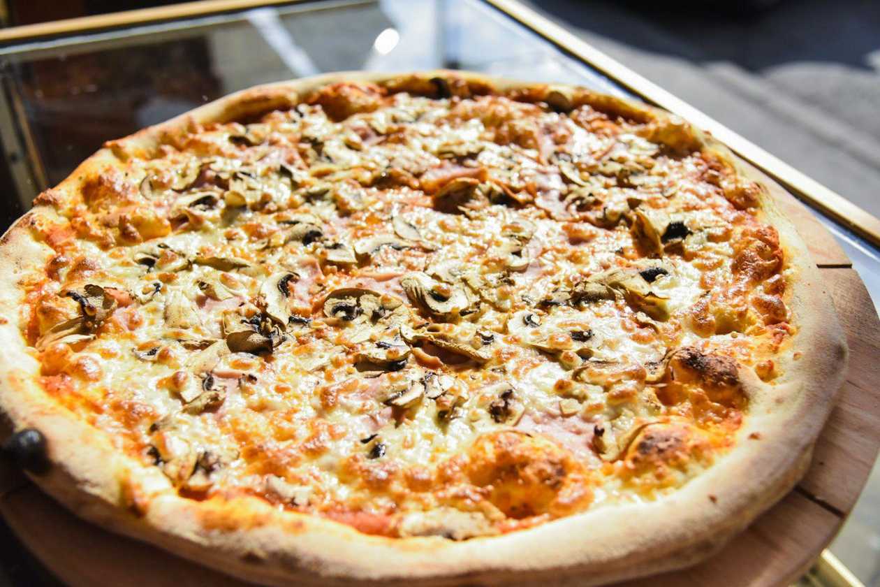 Prosciutto e funghi pizza 45cm