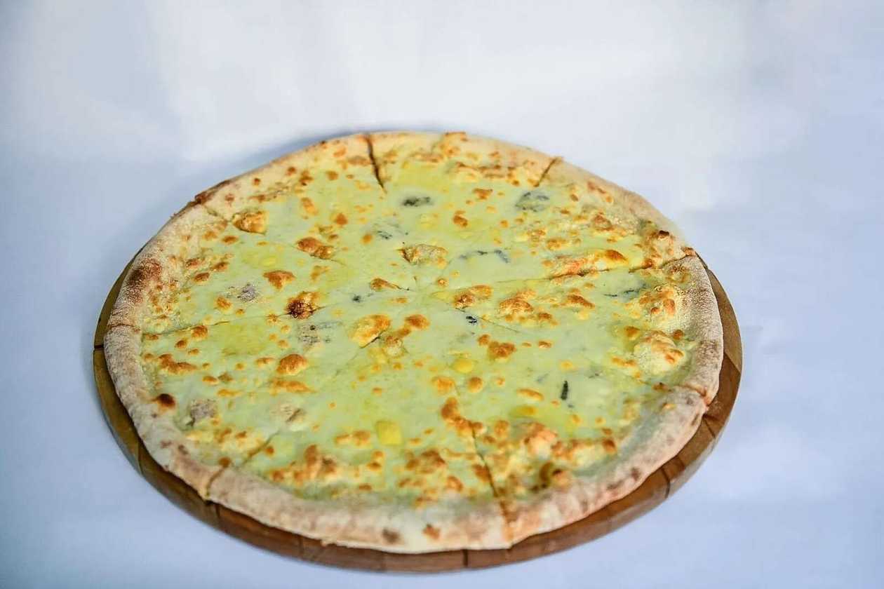 Quattro formaggi pizza 45cm