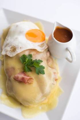 Francesinha Especial de Frango