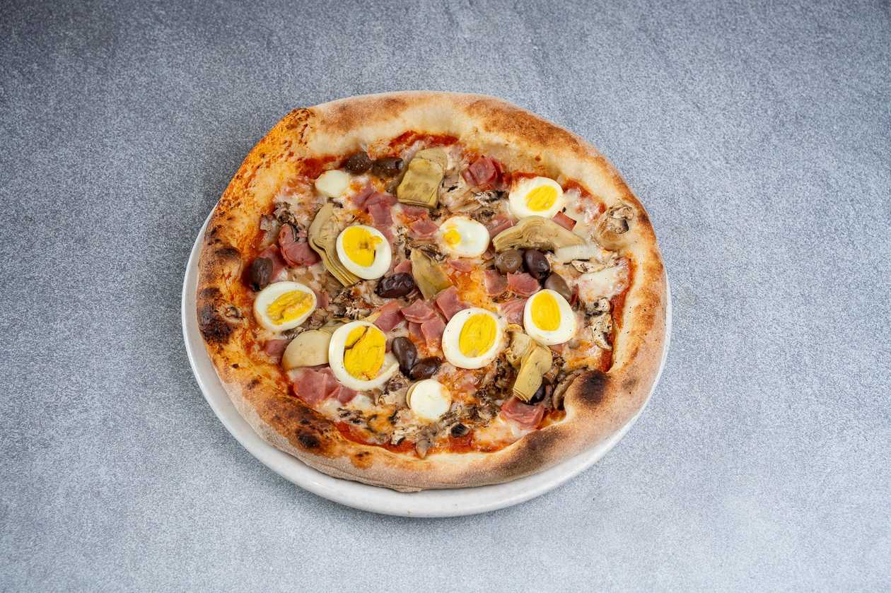 Capricciosa Pizza
