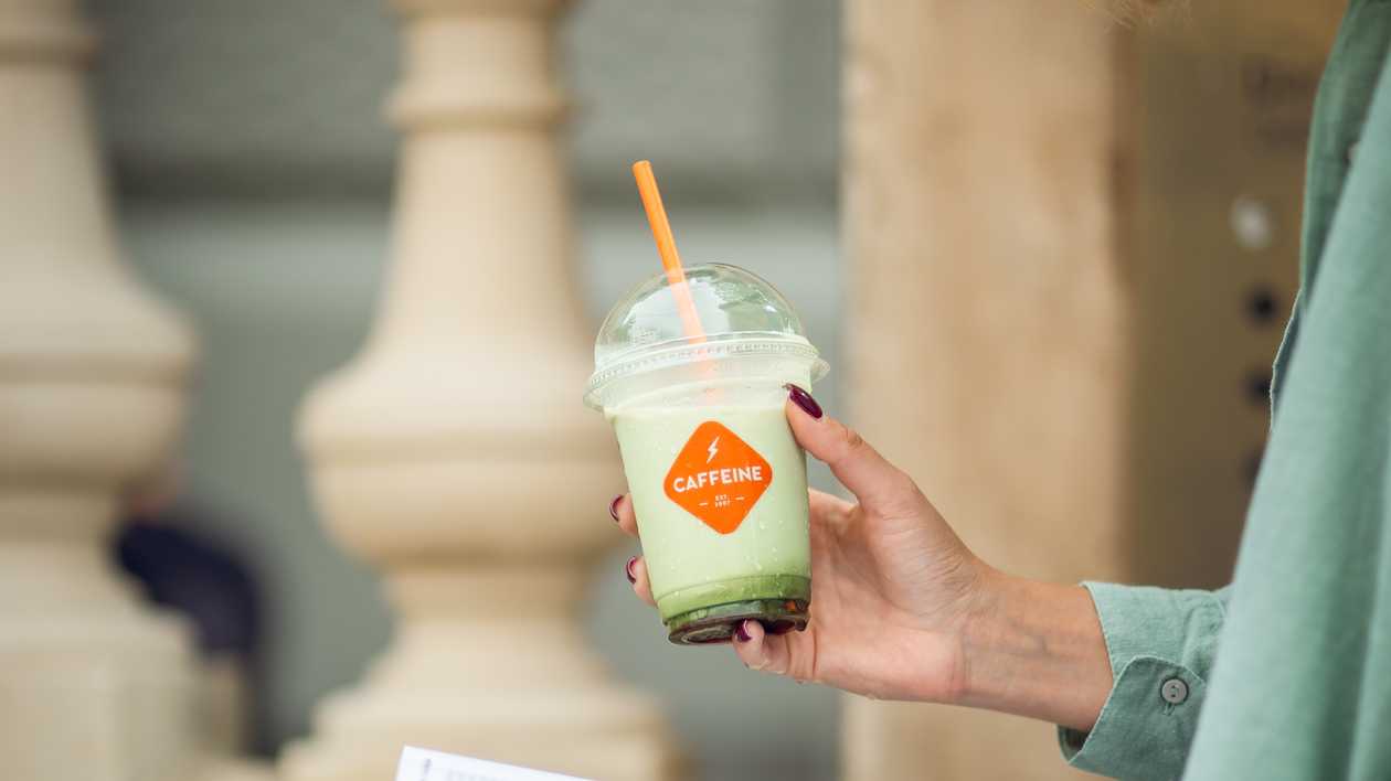Blueberry iced matcha latte 350 ml