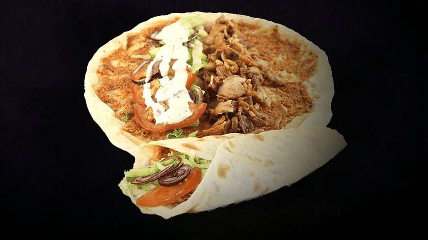 Lahmacun su Döner mėsa