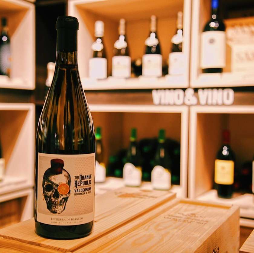 Casa Rojo - Orange Republic - Godello