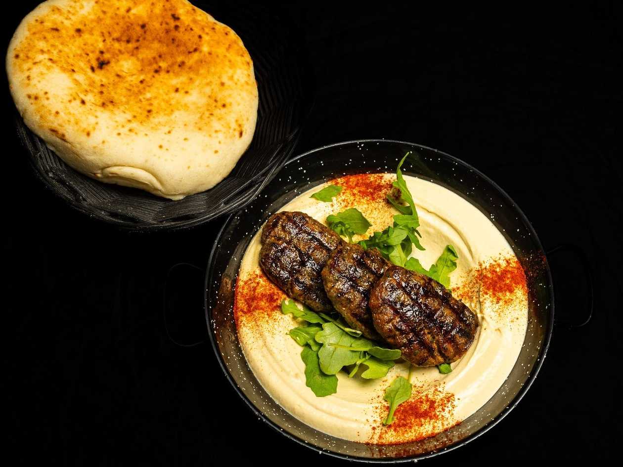 Hummus lamb kabab
