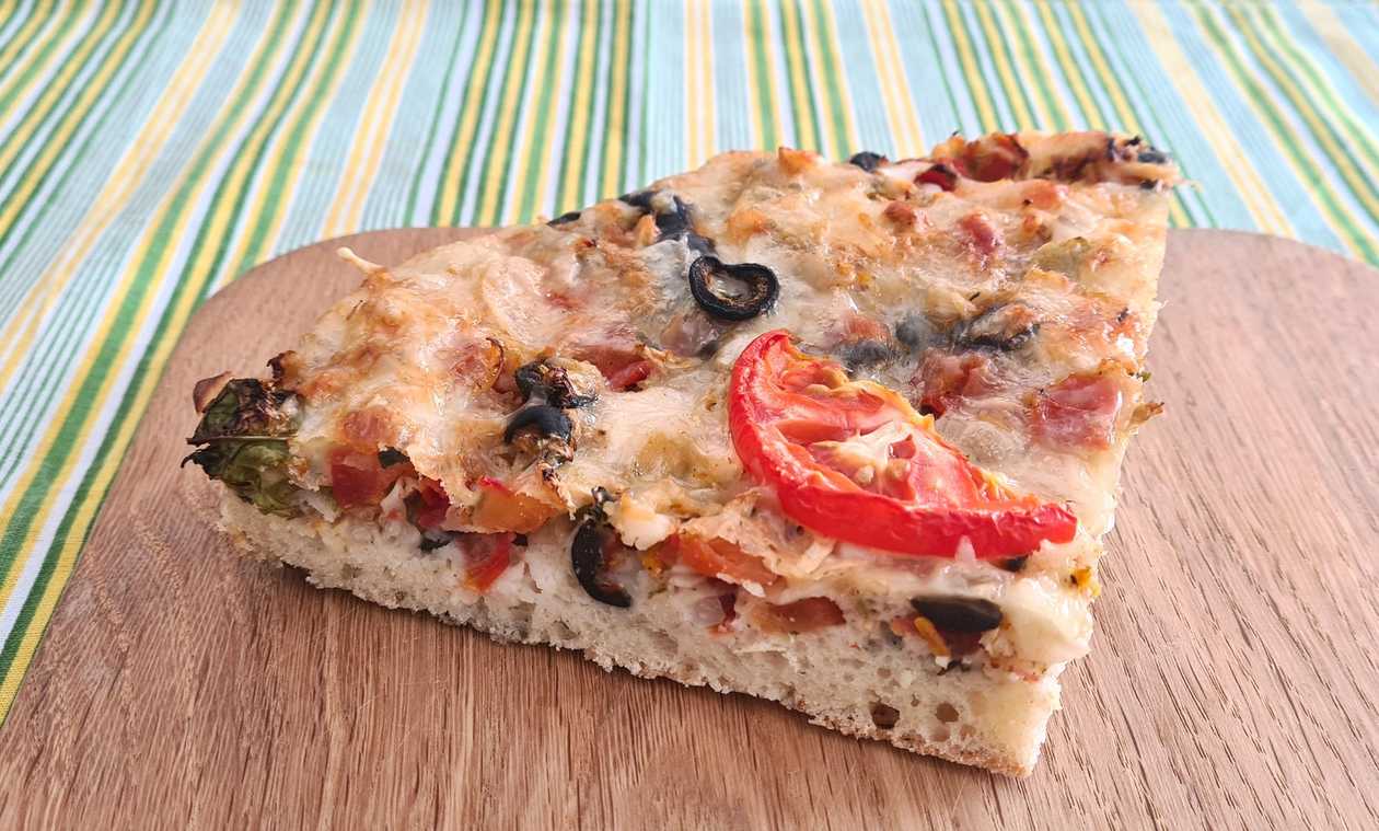 Our Tomato Pizza with Olives Gluten-Free, al. 3,6,7,9