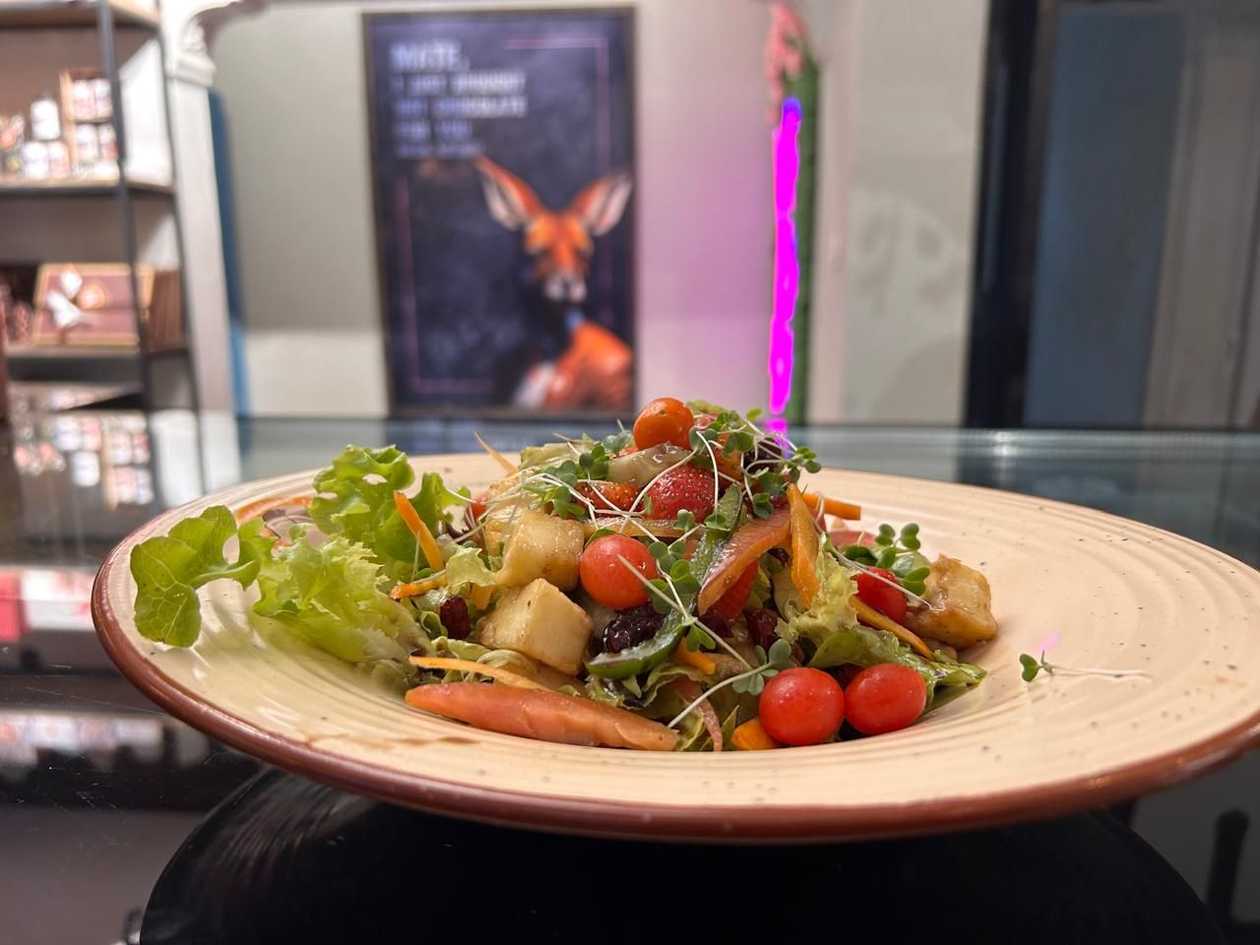 Grilled Halloumi Salad