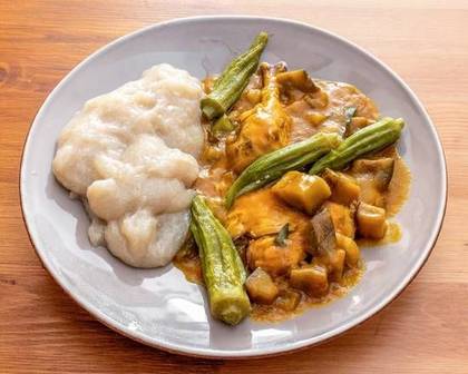 Moamba de Galinha com Funge