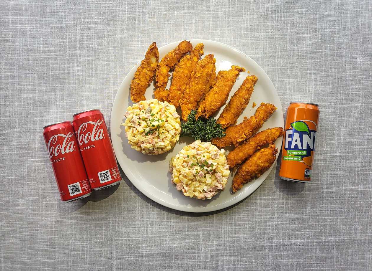 500g Kuřecí Stripsy + 600g Bramborový Salát, 2x Coca-Cola, 1x Fanta (plech)