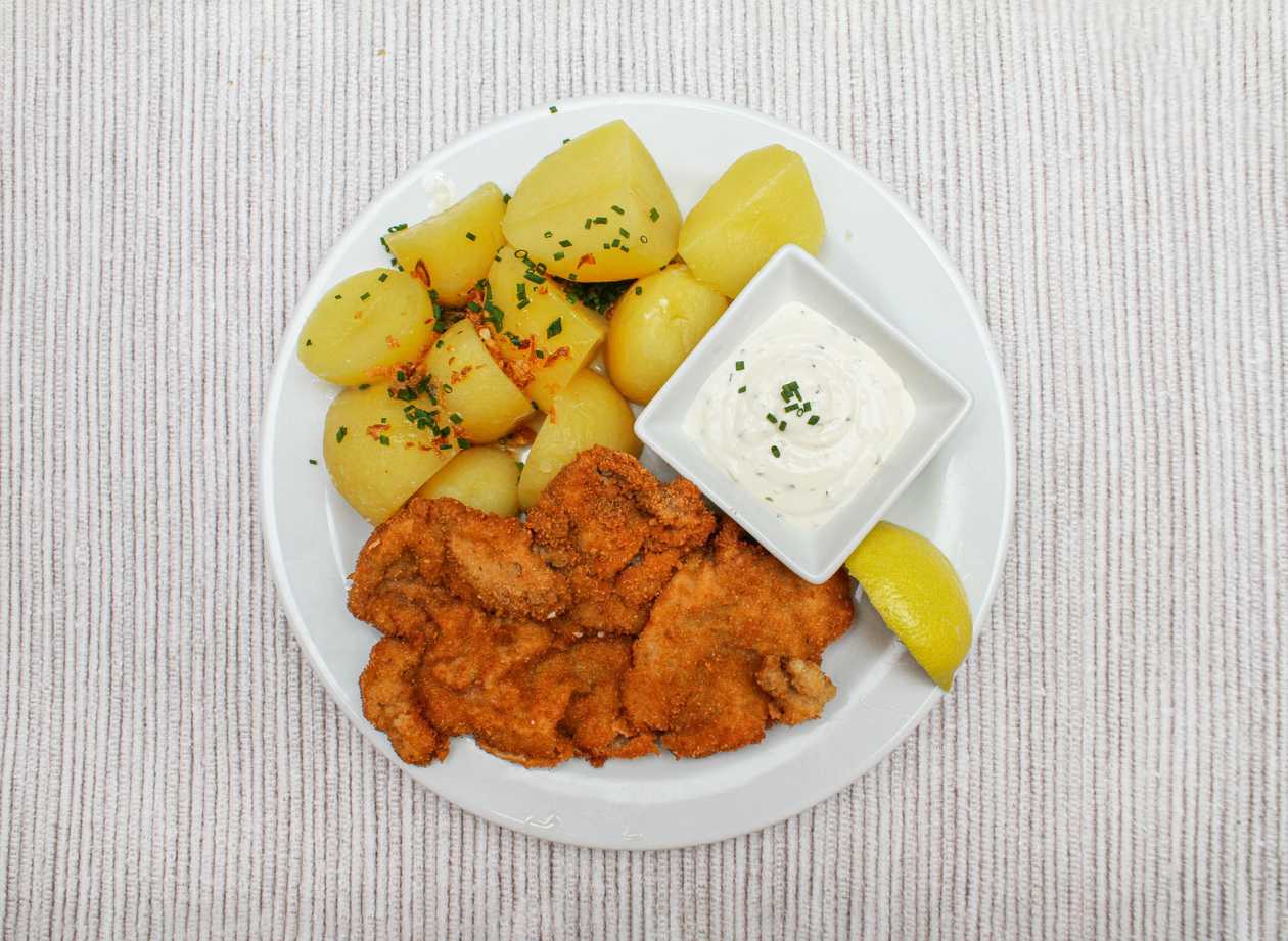 Krkovice Řízek, Vařený Brambor, Máslo, Cibulka, Tatarka