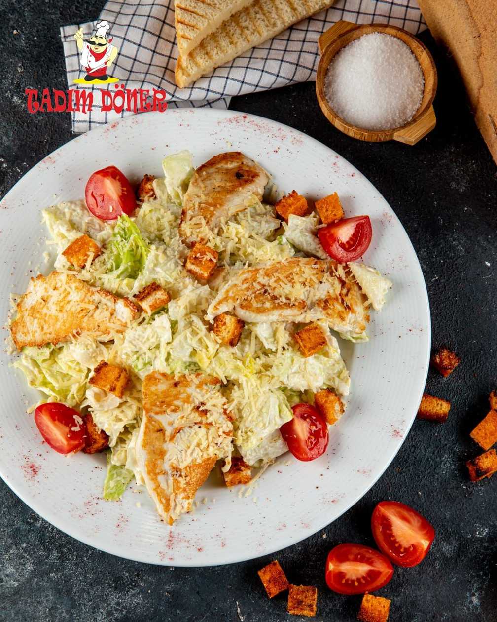 Sezar salatı
