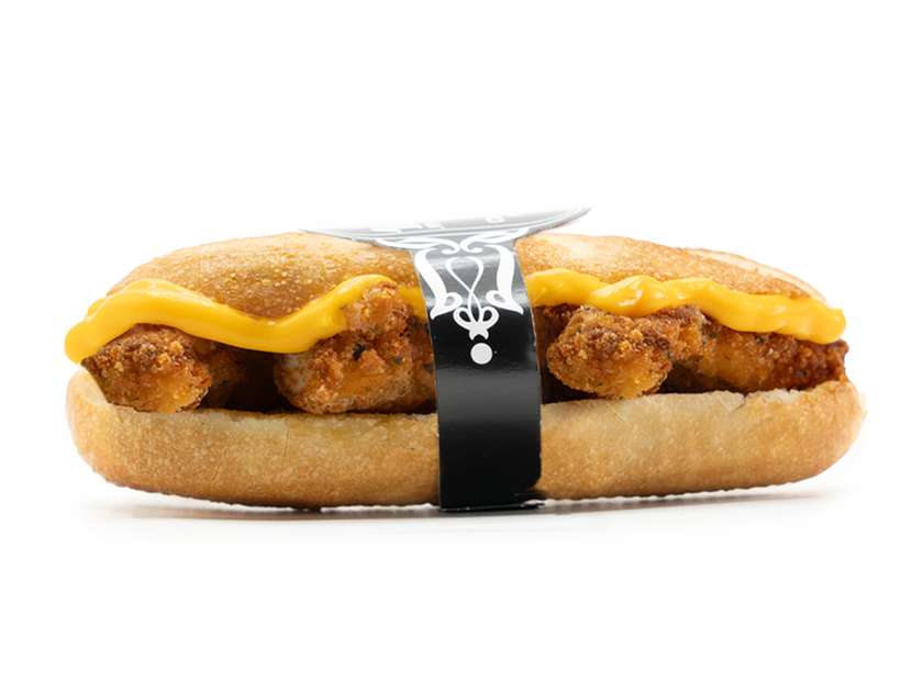 71. Frango cajún e molho cheddar