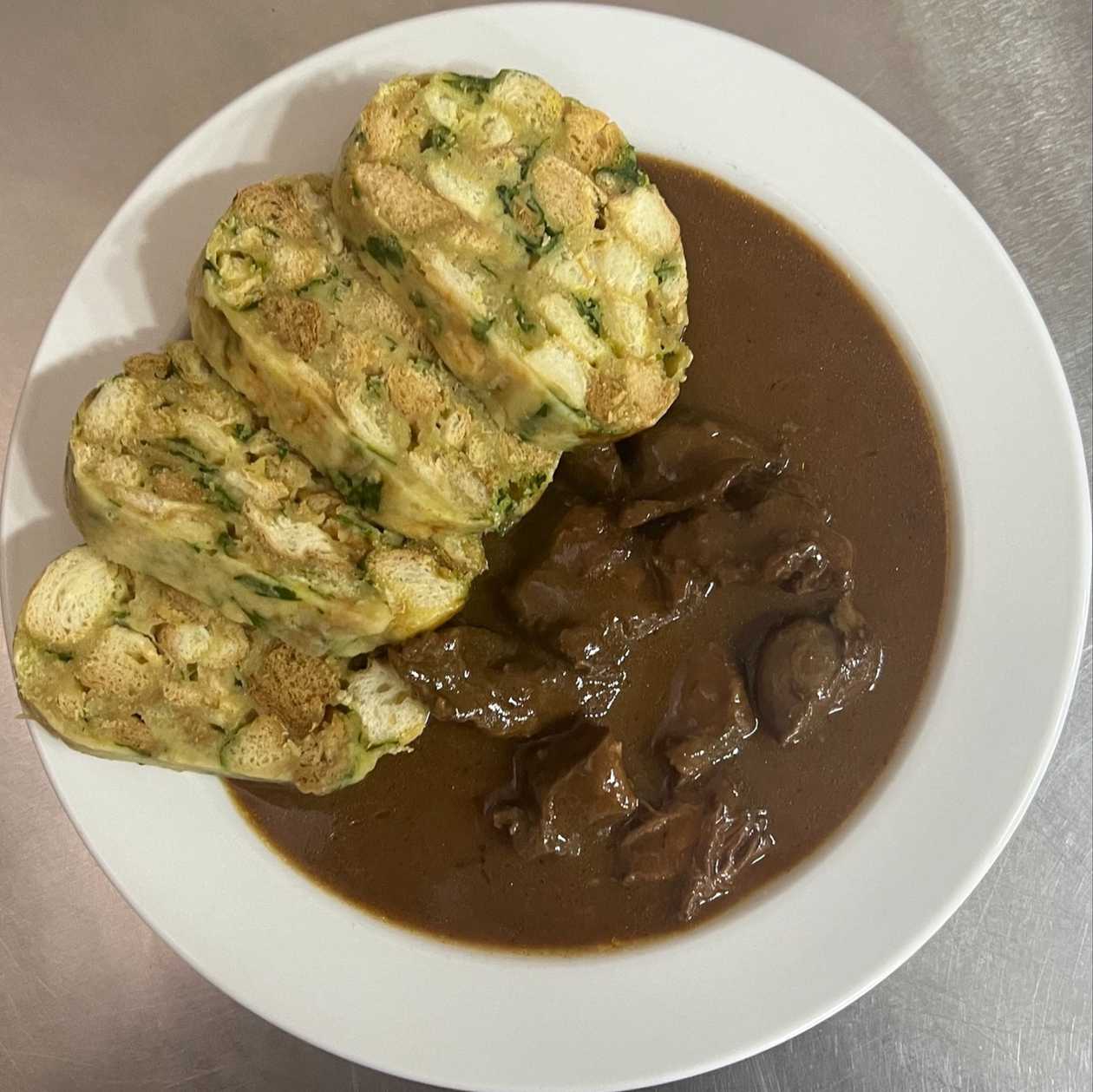 200g KANČÍ GULÁŠ a BRAMBORÁČKY