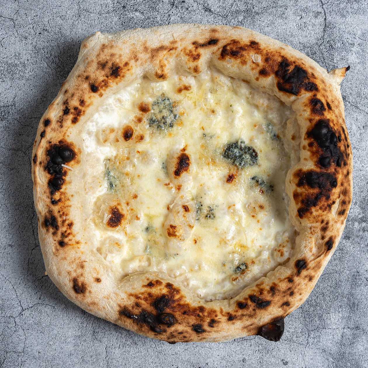 Pizza 4 Formaggi