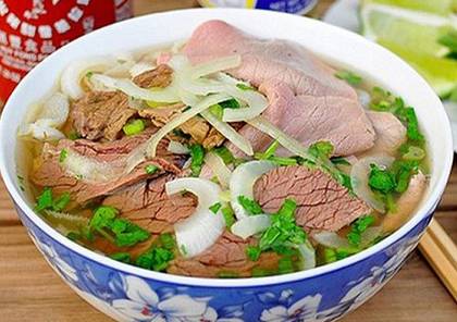 Polievka Phở Bò