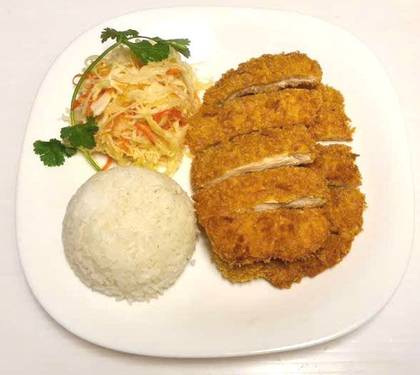 Crispy chicken with 5 flavors sauce