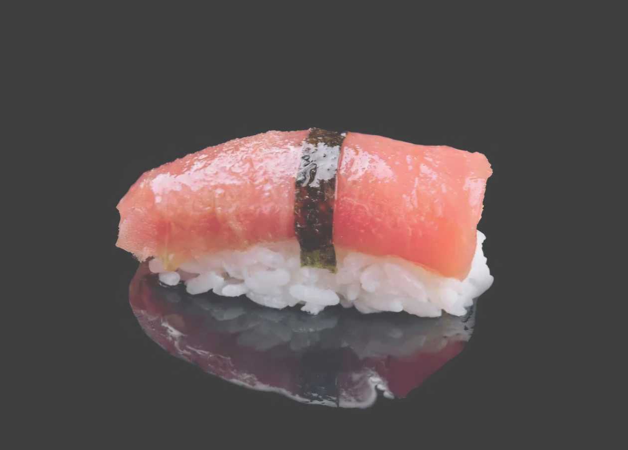 Tuna nigiri