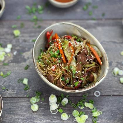 Noodles cu vita