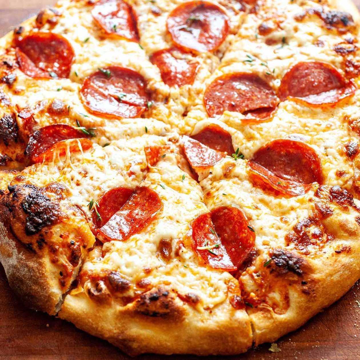 🎁 2 for 1 Pepperoni Pizza (Wood Fired)