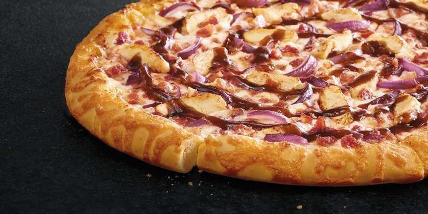 2 for 1 Chicken Pizza with BBQ Sauce (Wood Fired)