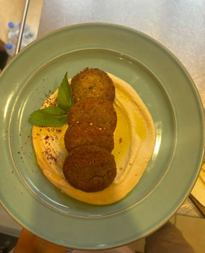 Hummus with Falafel