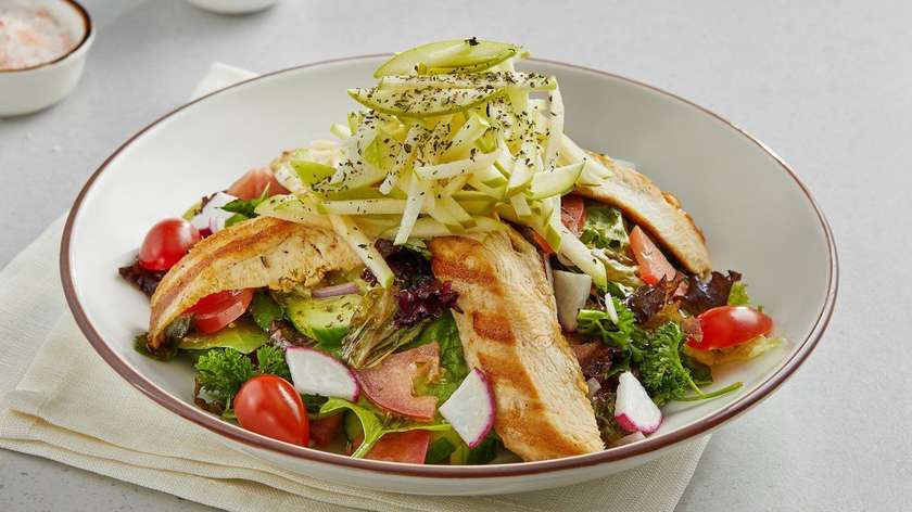 Yaşıl Almalı Toyuq Salatı