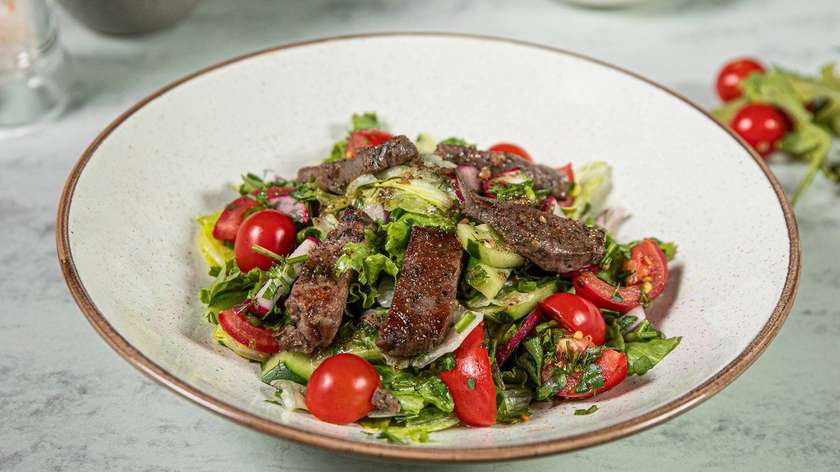 Tai Üsulu Tikə Salatı