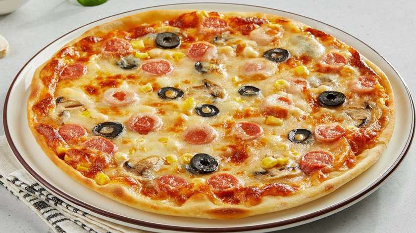 Sosisli pizza