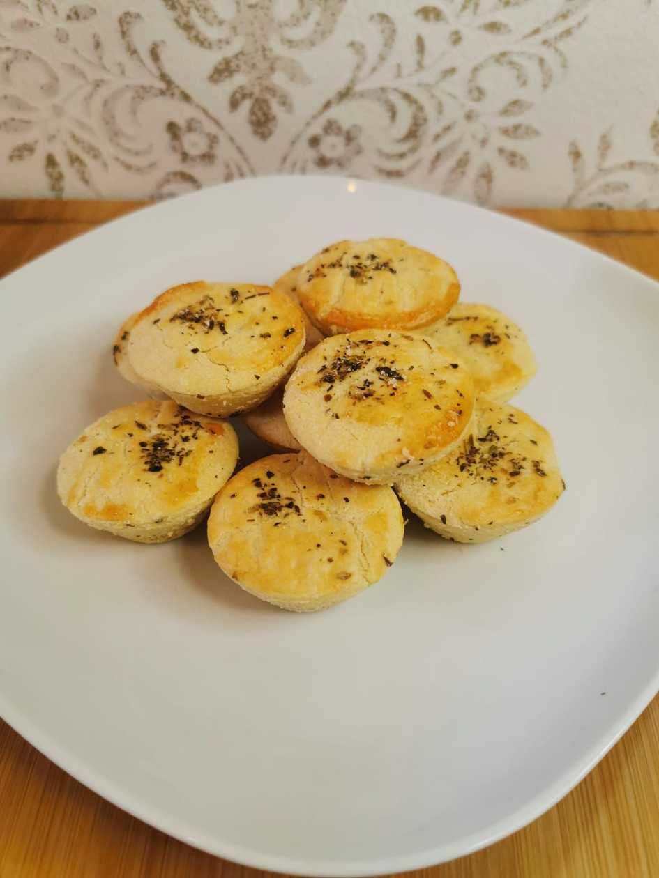 Mini Empadas de Frango Cream Cheese