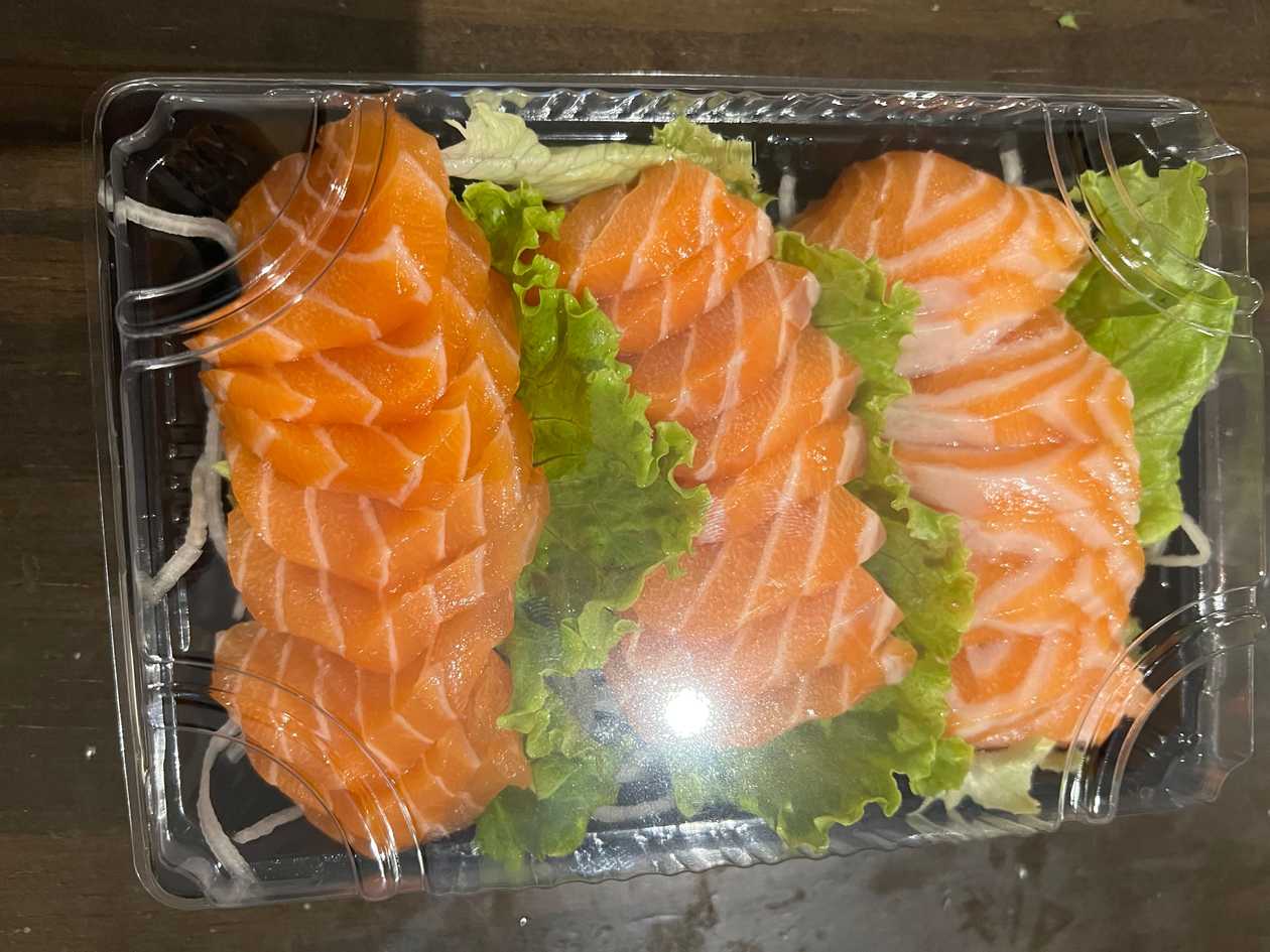 U48 SASHIMI SALMAO