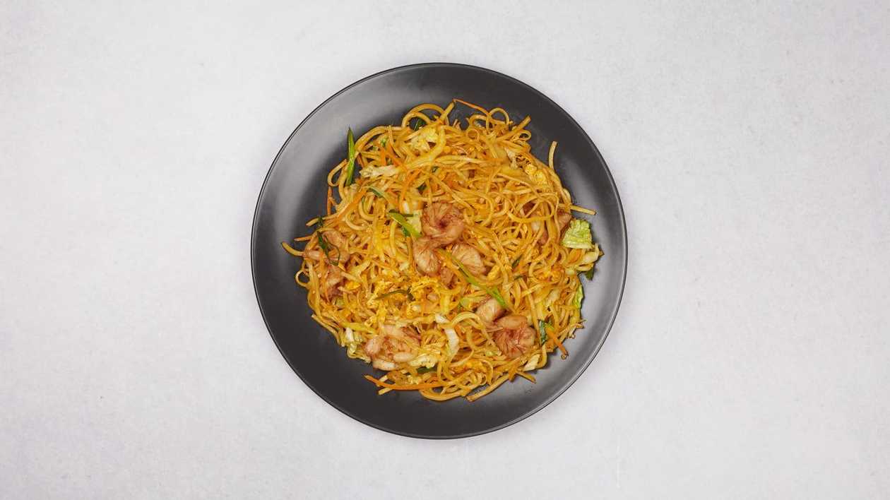 Toasted noodles with shrimp