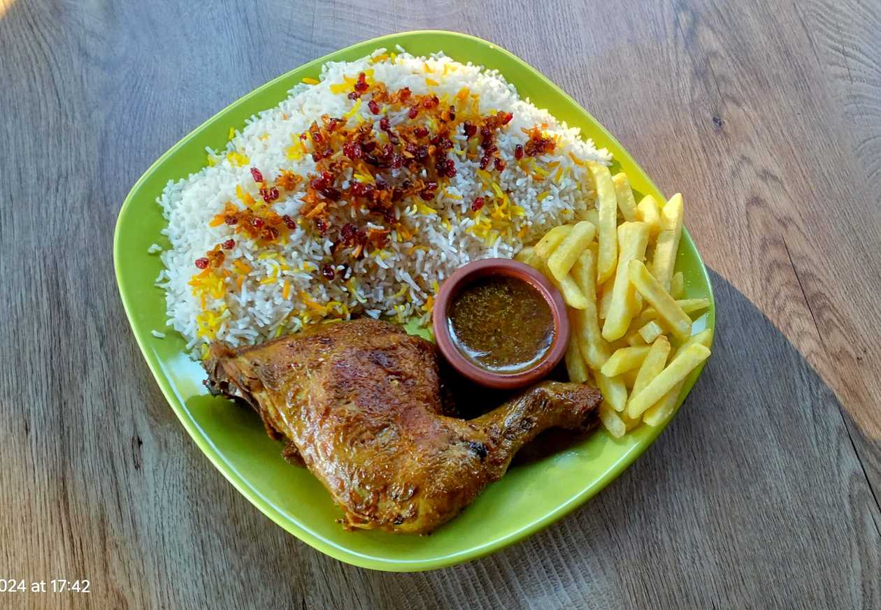 Zereshk Polo With Chicken