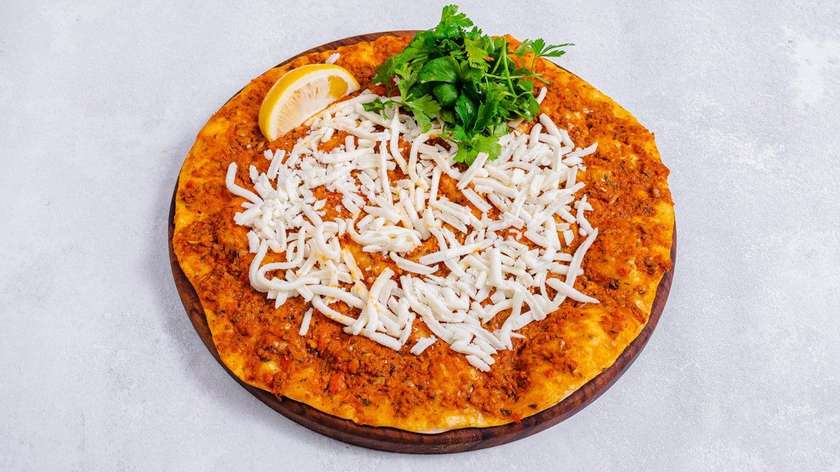 Lahmajun with Cheese