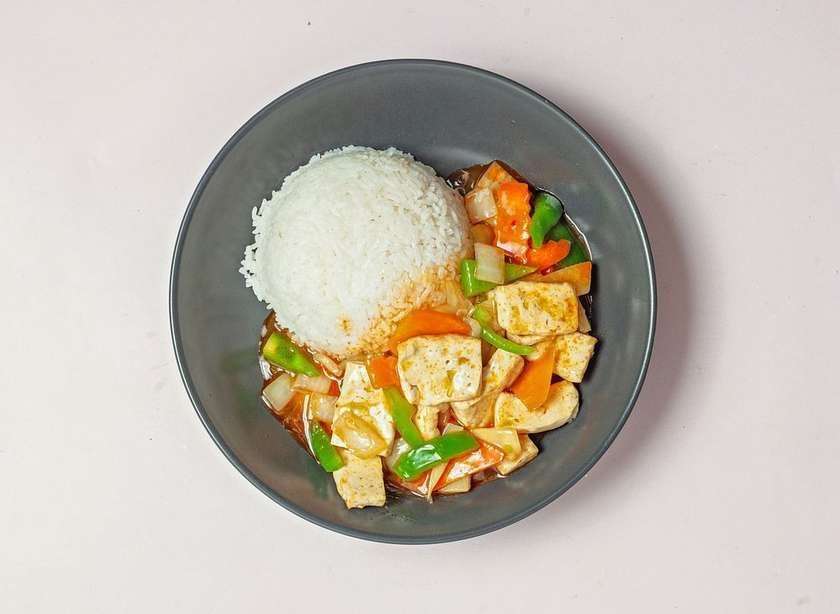 T15. Tofu po thajsku