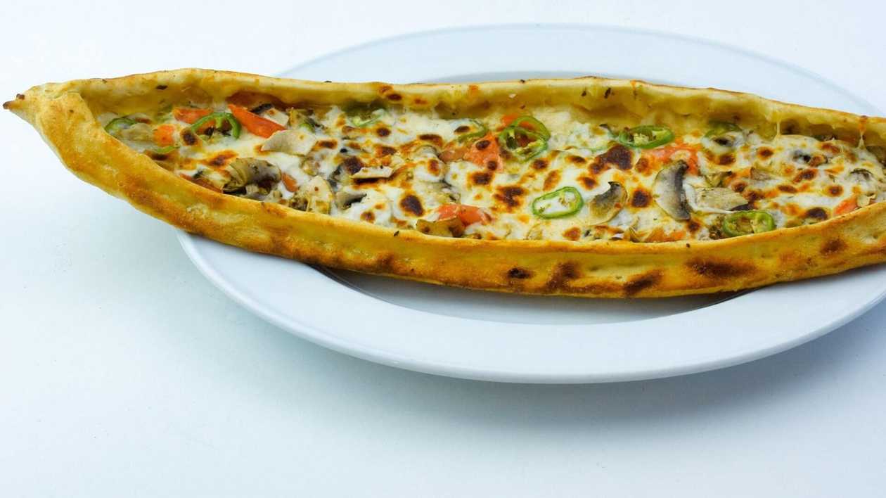 Vegetarian Pide