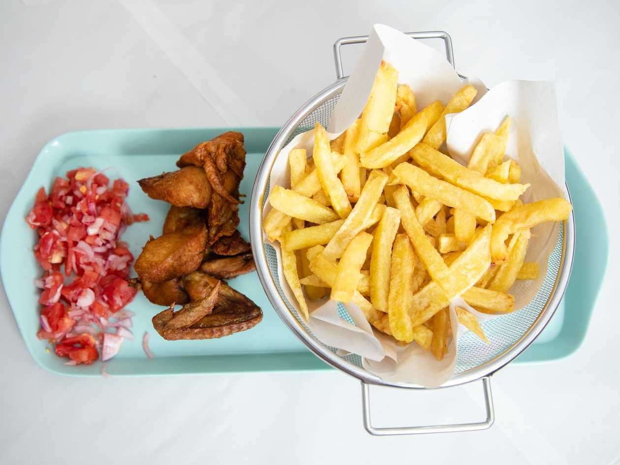 Chicken Quarter, Chips, and 350ml Soda
