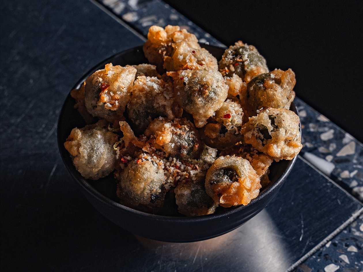 Tempurā fritētas olīvas