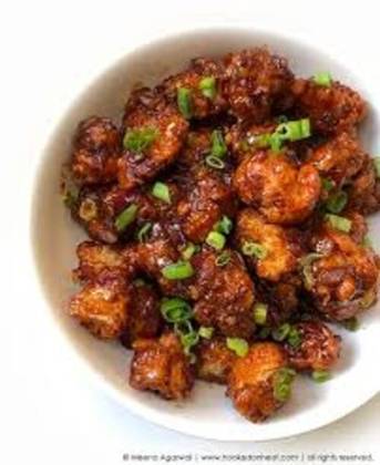 Veg Manchurian (Dry / Saucy)