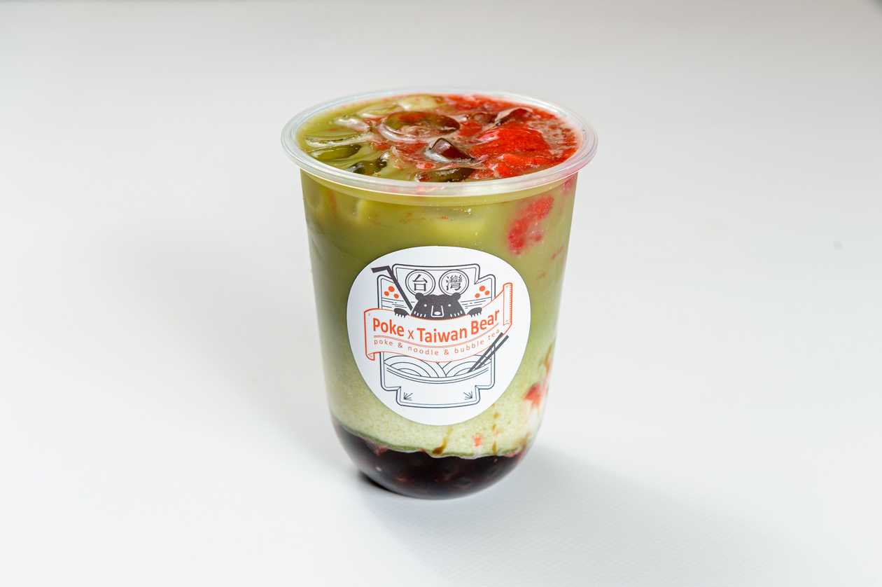 Herbata matcha & truskawka mleczna bubble tea