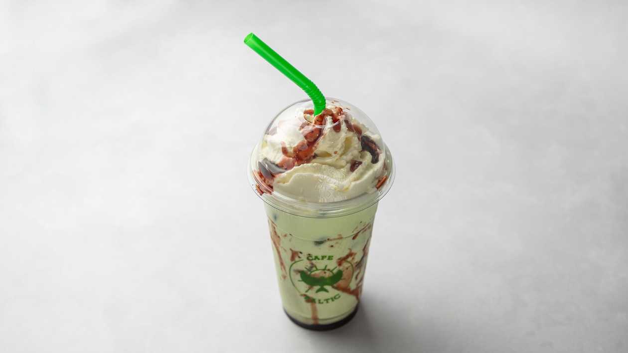 Jäätunud Maasika Matcha Latte Väike
