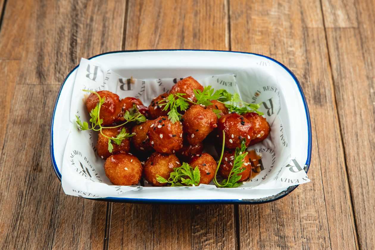 Cheese Balls with Asian Sauce