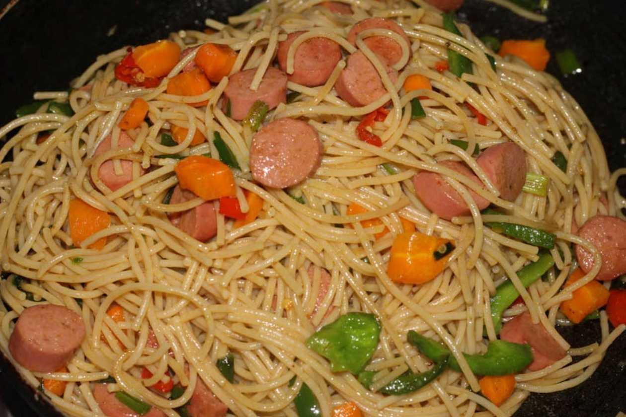 SAUSAGE STIR FRY SPAGHETTI