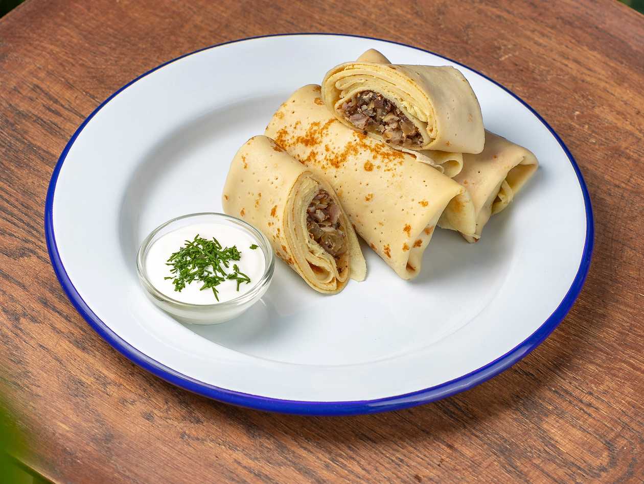 Млинці з куркою та грибами