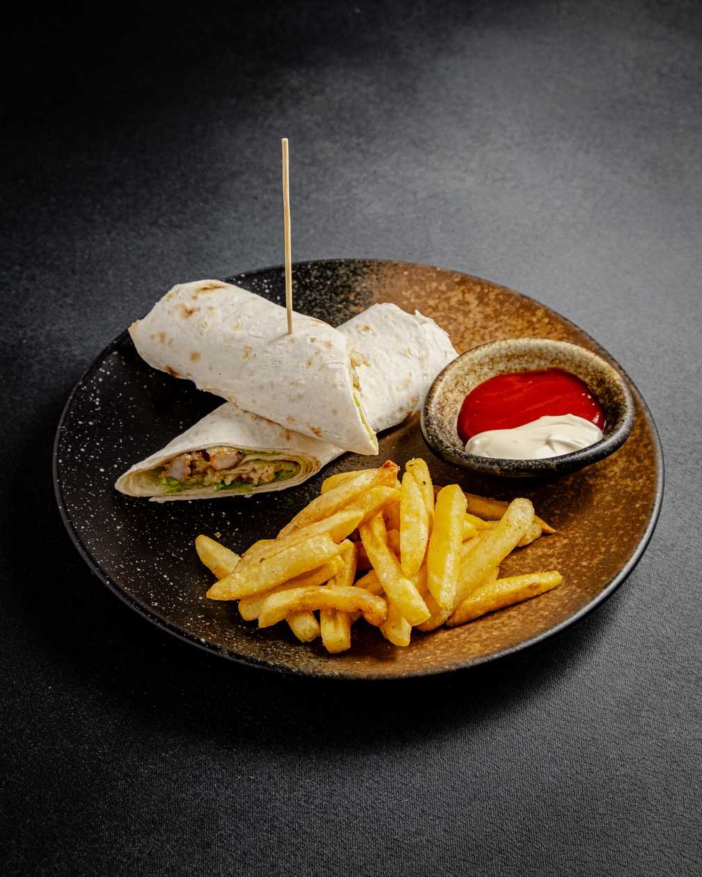Sezar Roll Krevet ilə