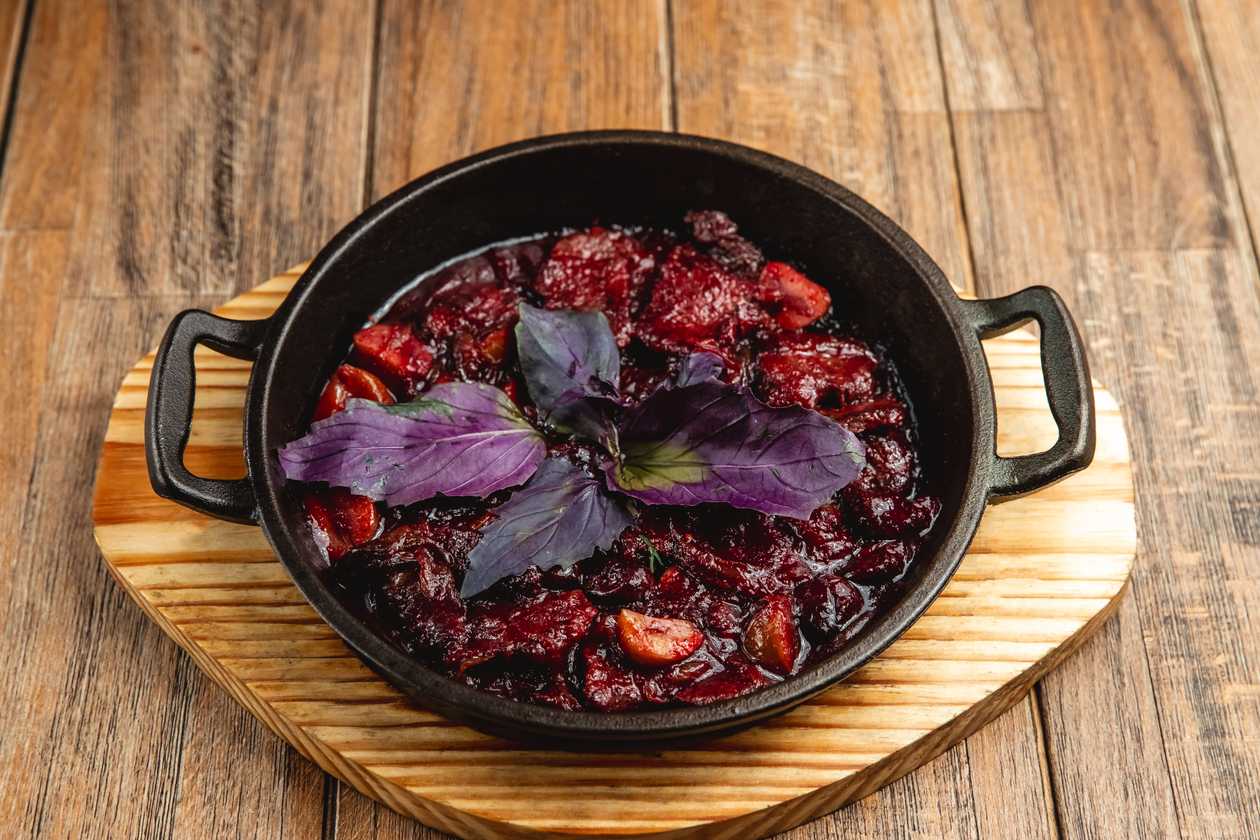 Beef fillet with cherry sauce