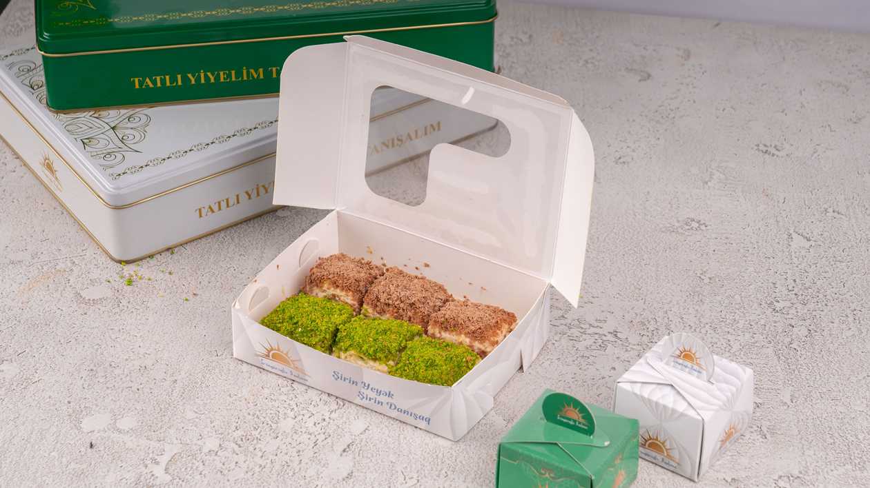 Set Assorted with milk baklava mini