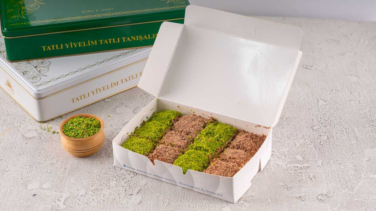 Set Assorted with milk baklava