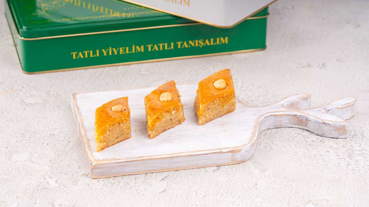 Baklava with hazelnut