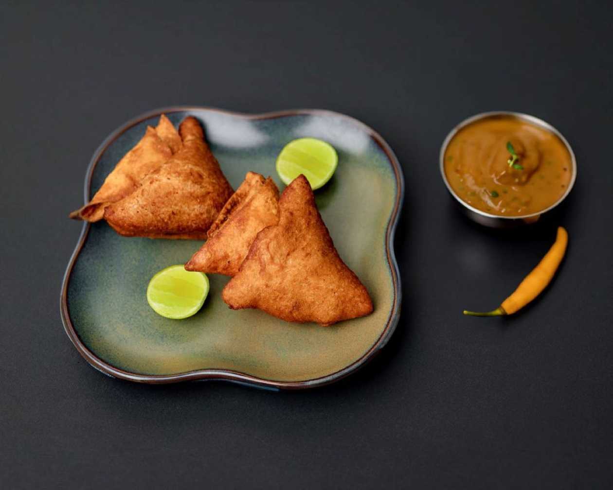 Butter Chicken Samosa