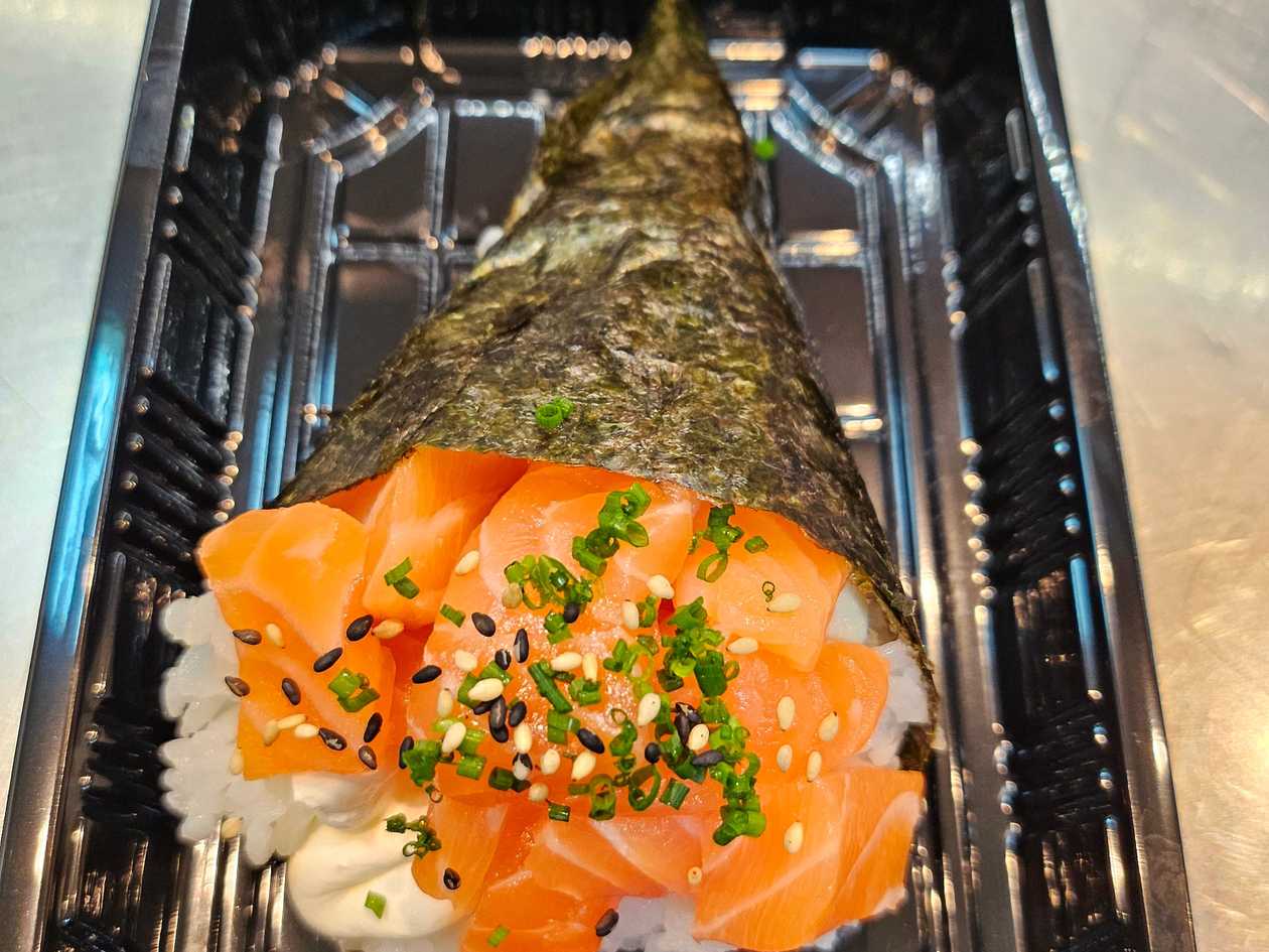 Temaki Salmon Philadelphia