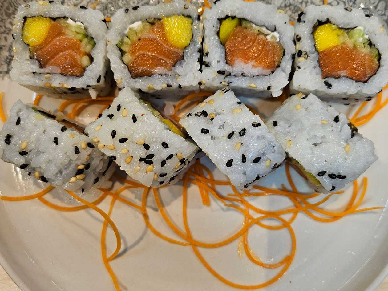 California Roll (8 pieces)